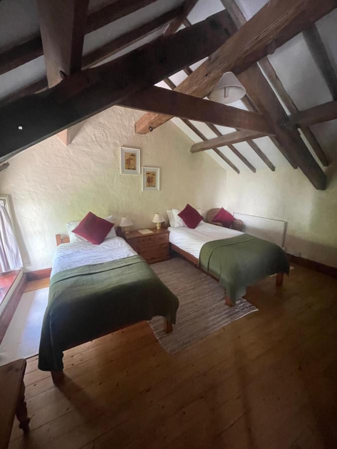 バリー The Old Barn Bed & Breakfast エクステリア 写真